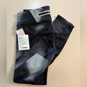 ATHLETA SONAR TIGHT MAGNETIC size medium leggings new with tags